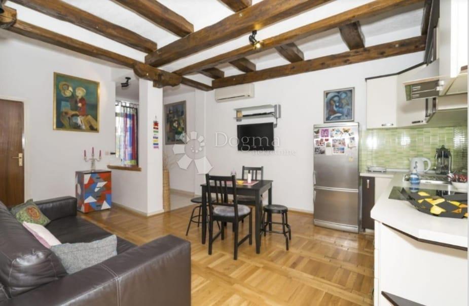 Stanovanje Jesenice, Dugi Rat, 130m2
