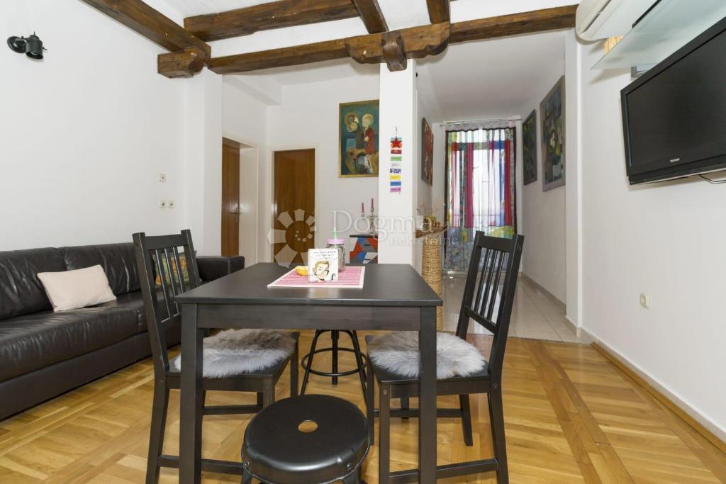 Stanovanje Jesenice, Dugi Rat, 130m2