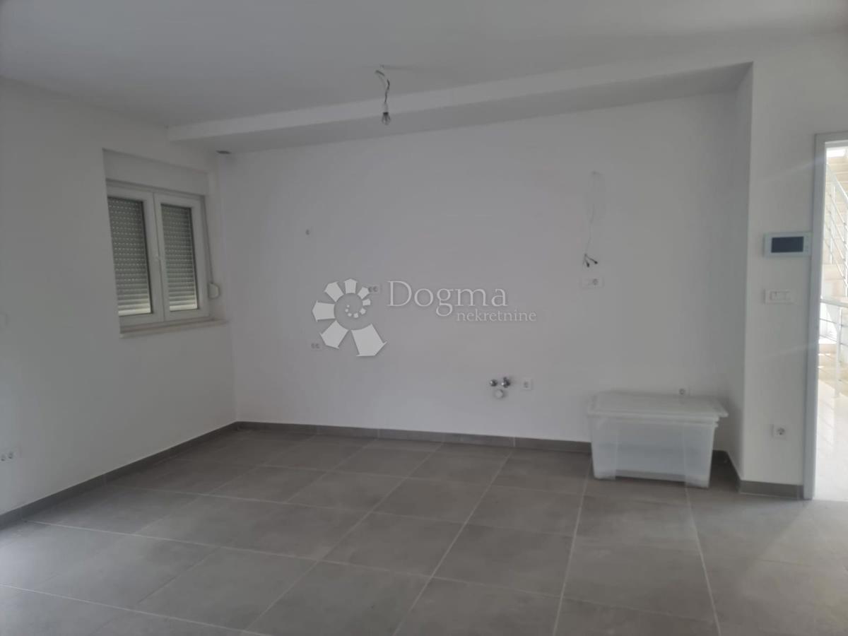 Apartma Rogoznica, 66m2