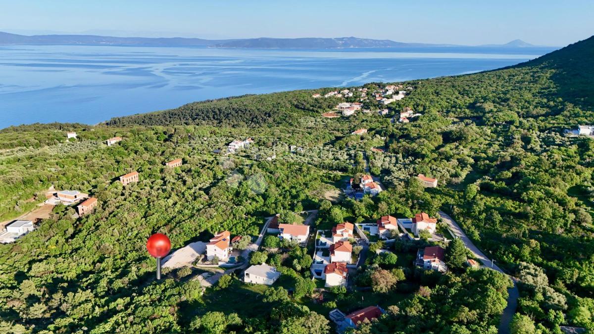 Zazidljivo zemljišče Labin, 995m2