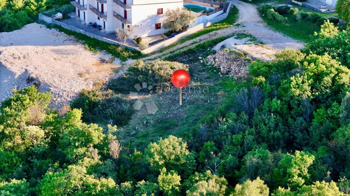 Zazidljivo zemljišče Labin, 995m2
