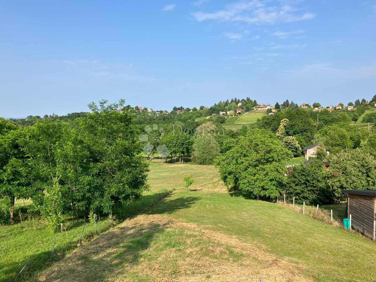 Zazidljivo zemljišče Varaždin Breg, Gornji Kneginec, 1.501m2