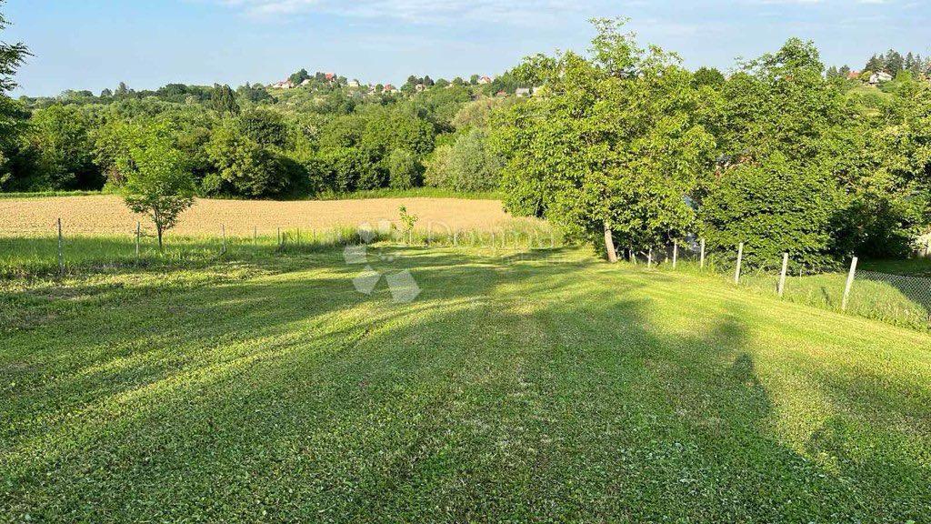Zazidljivo zemljišče Varaždin Breg, Gornji Kneginec, 1.501m2