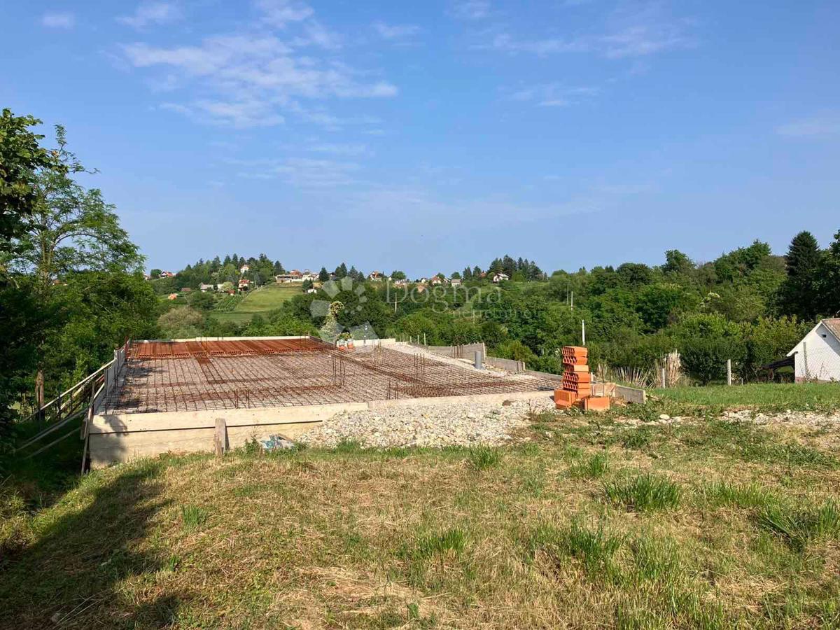 Zazidljivo zemljišče Varaždin Breg, Gornji Kneginec, 1.501m2