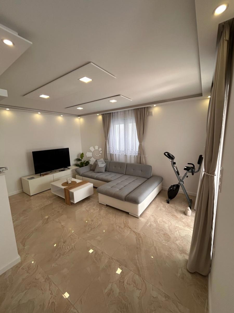 Hiša Jadranovo, Crikvenica, 250m2