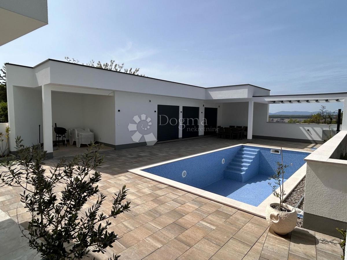 Hiša Jadranovo, Crikvenica, 250m2