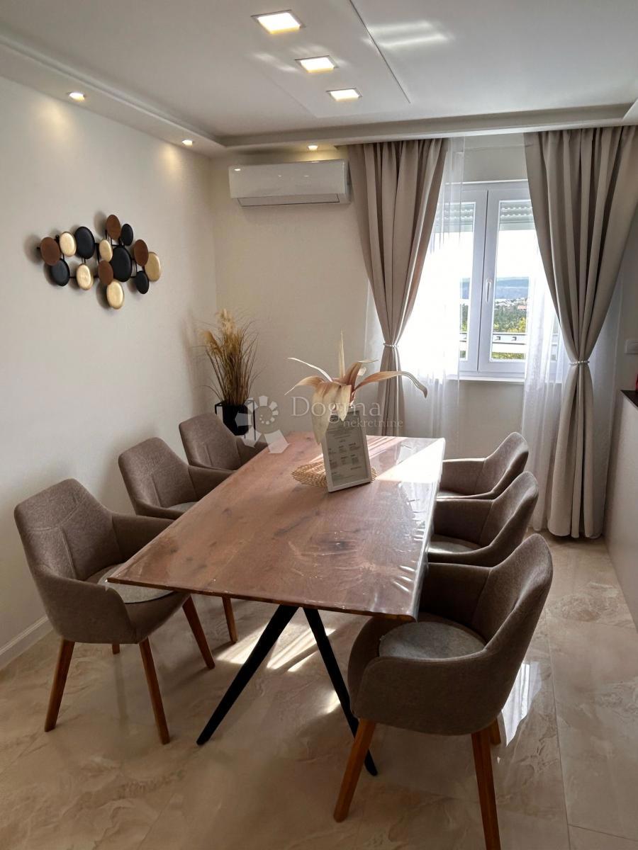 Hiša Jadranovo, Crikvenica, 250m2