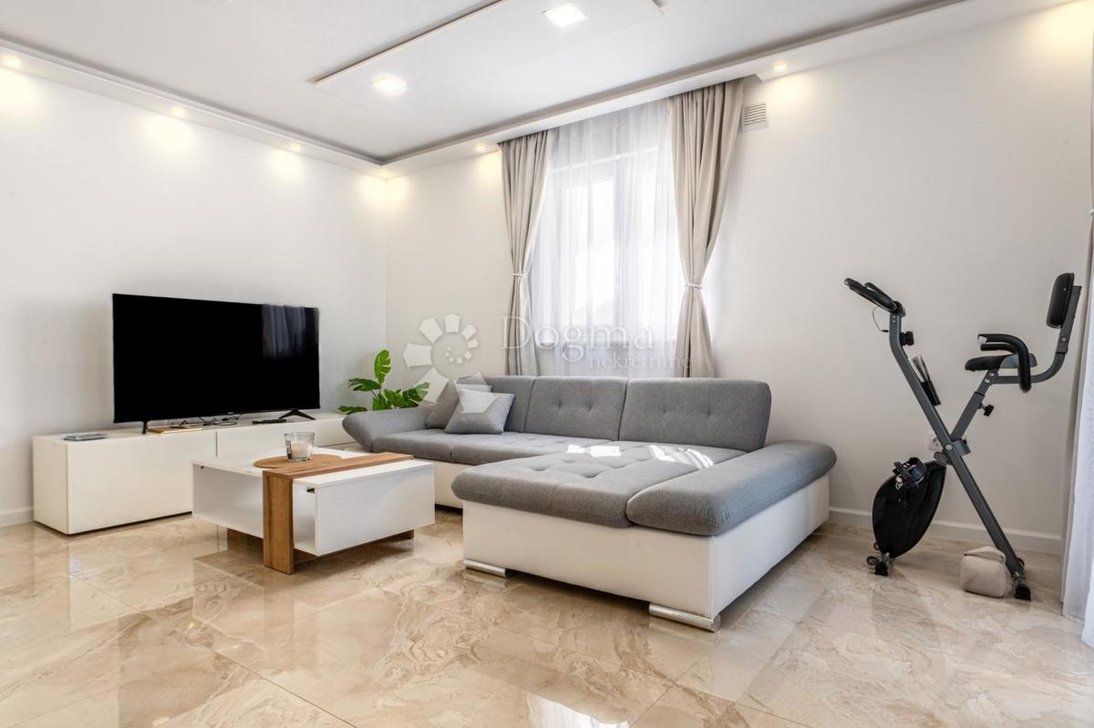 Hiša Jadranovo, Crikvenica, 250m2