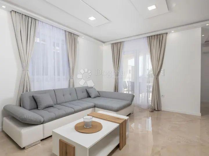 Hiša Jadranovo, Crikvenica, 250m2