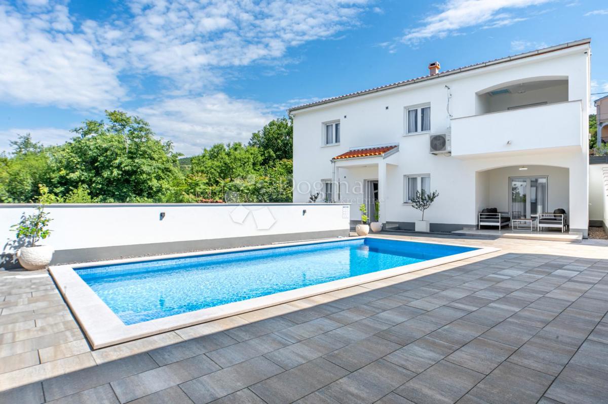 Hiša Jadranovo, Crikvenica, 250m2