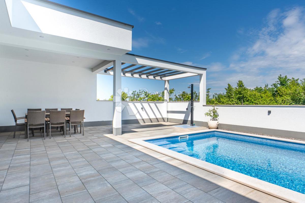 Hiša Jadranovo, Crikvenica, 250m2