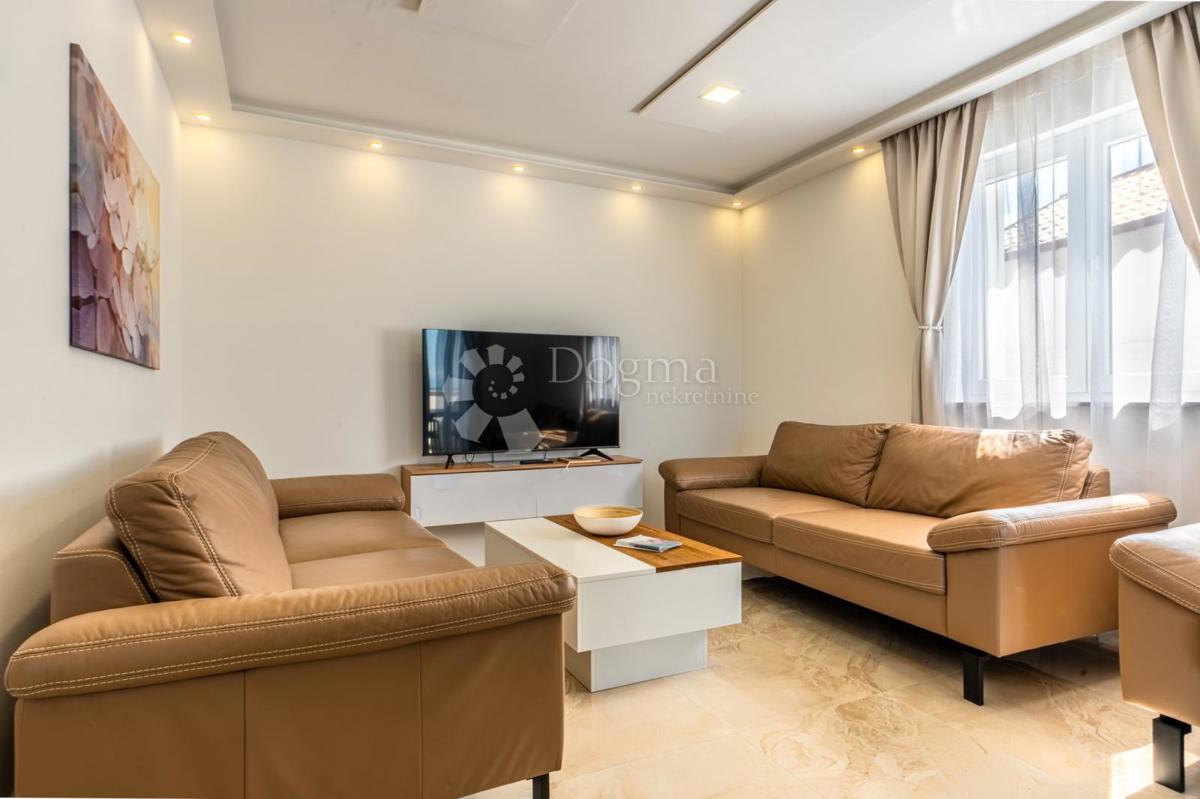 Hiša Jadranovo, Crikvenica, 250m2