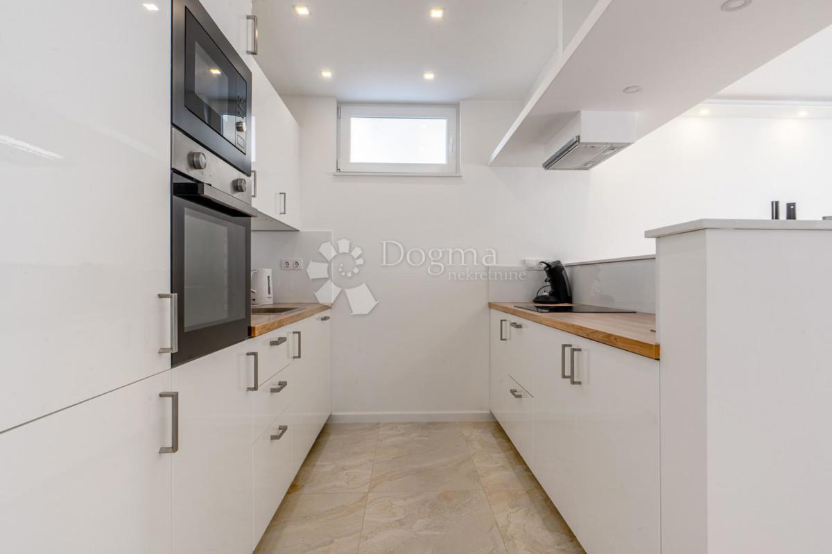 Hiša Jadranovo, Crikvenica, 250m2