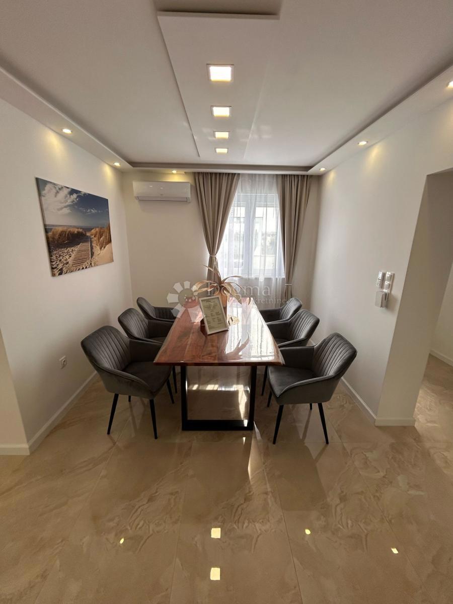 Hiša Jadranovo, Crikvenica, 250m2