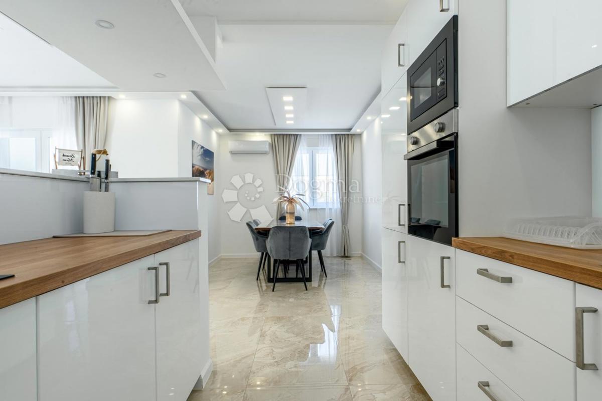 Hiša Jadranovo, Crikvenica, 250m2