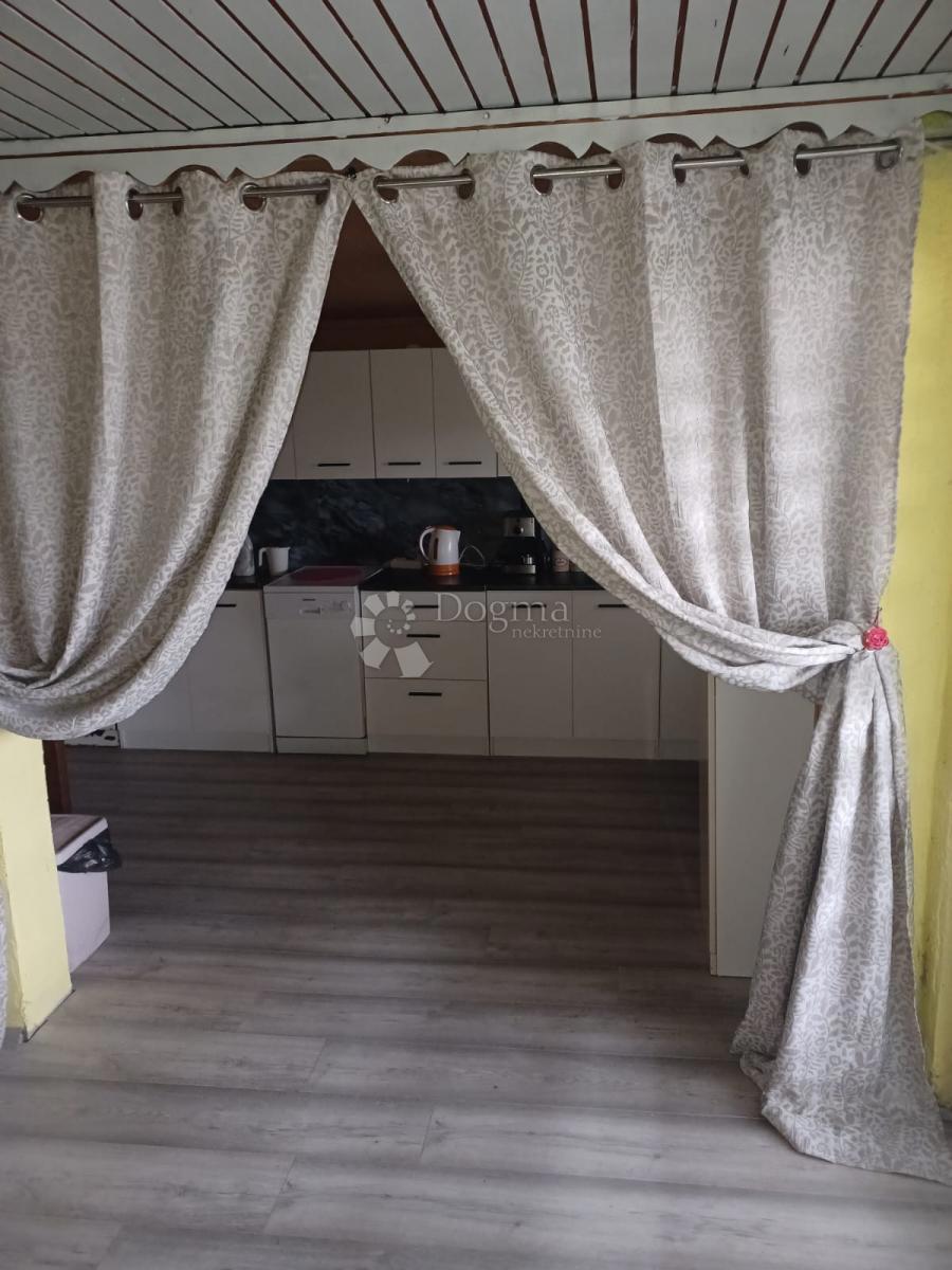 Hiša Majur, Farkaševac, 364m2