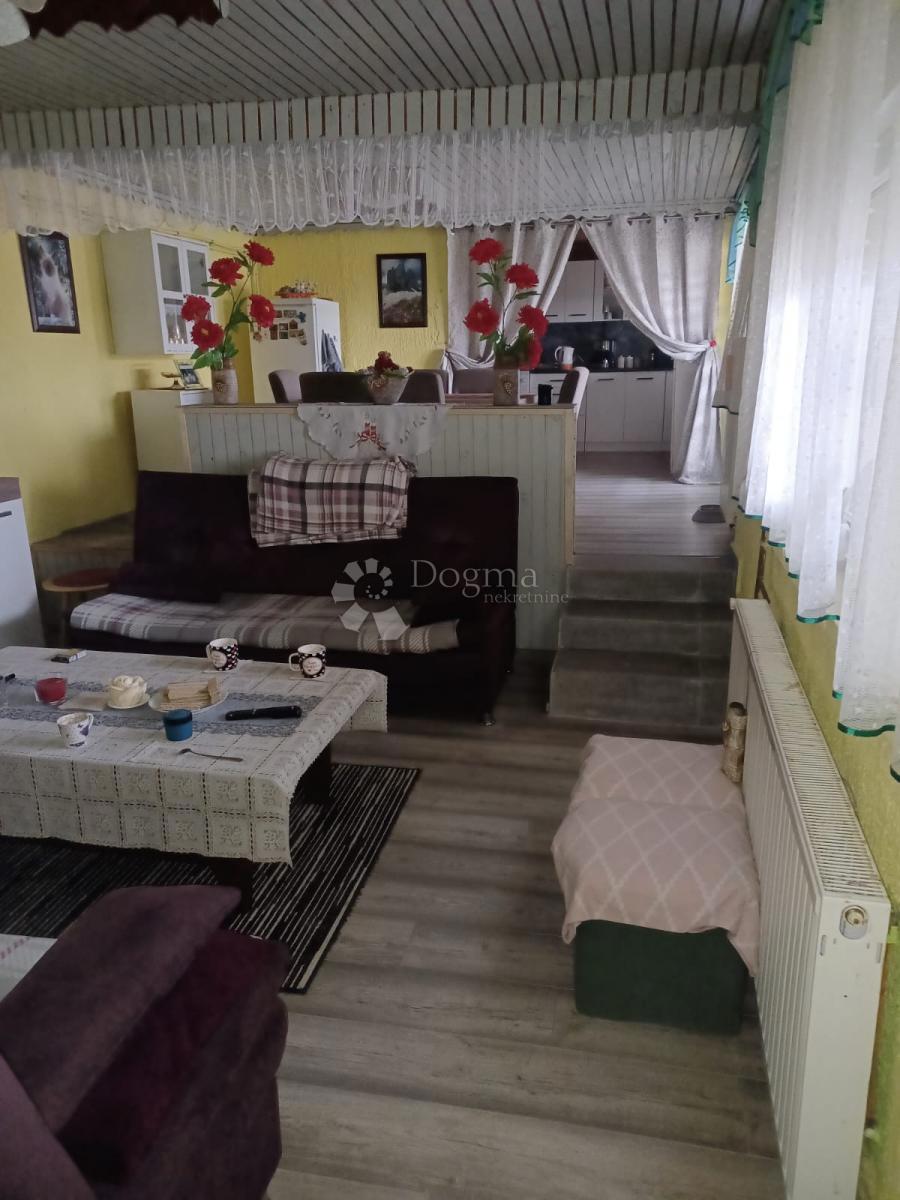 Hiša Majur, Farkaševac, 364m2