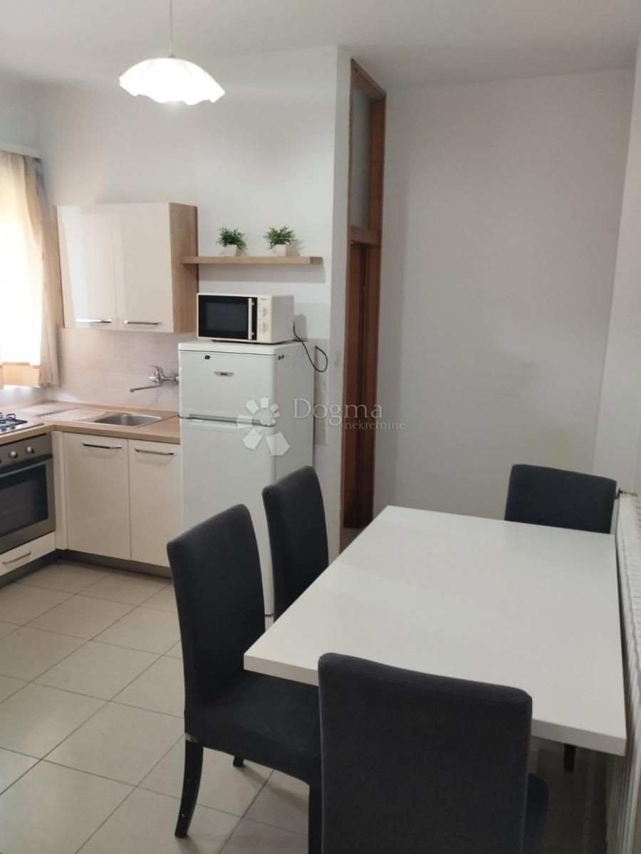 Hiša Centar, Bjelovar, 68m2