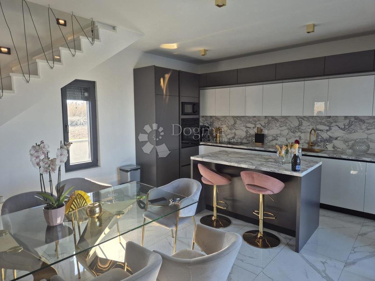 Hiša Privlaka, 150m2