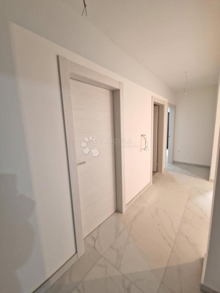 Hiša Meterize, Šibenik, 353m2