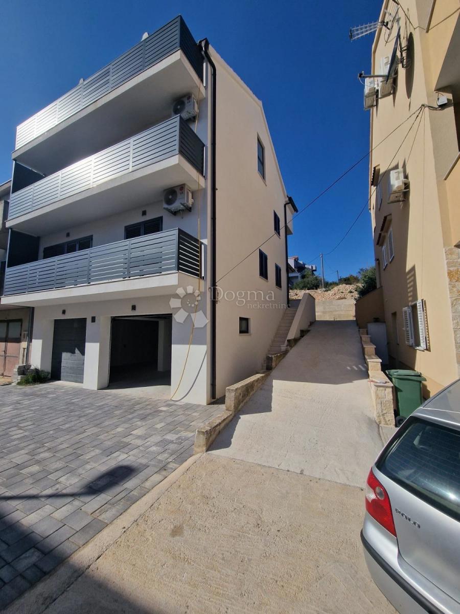 Hiša Meterize, Šibenik, 353m2