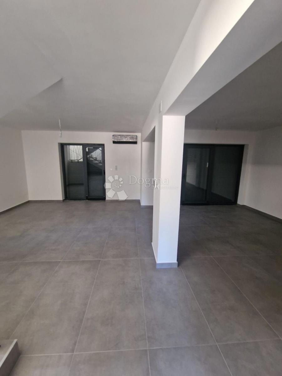 Hiša Meterize, Šibenik, 353m2