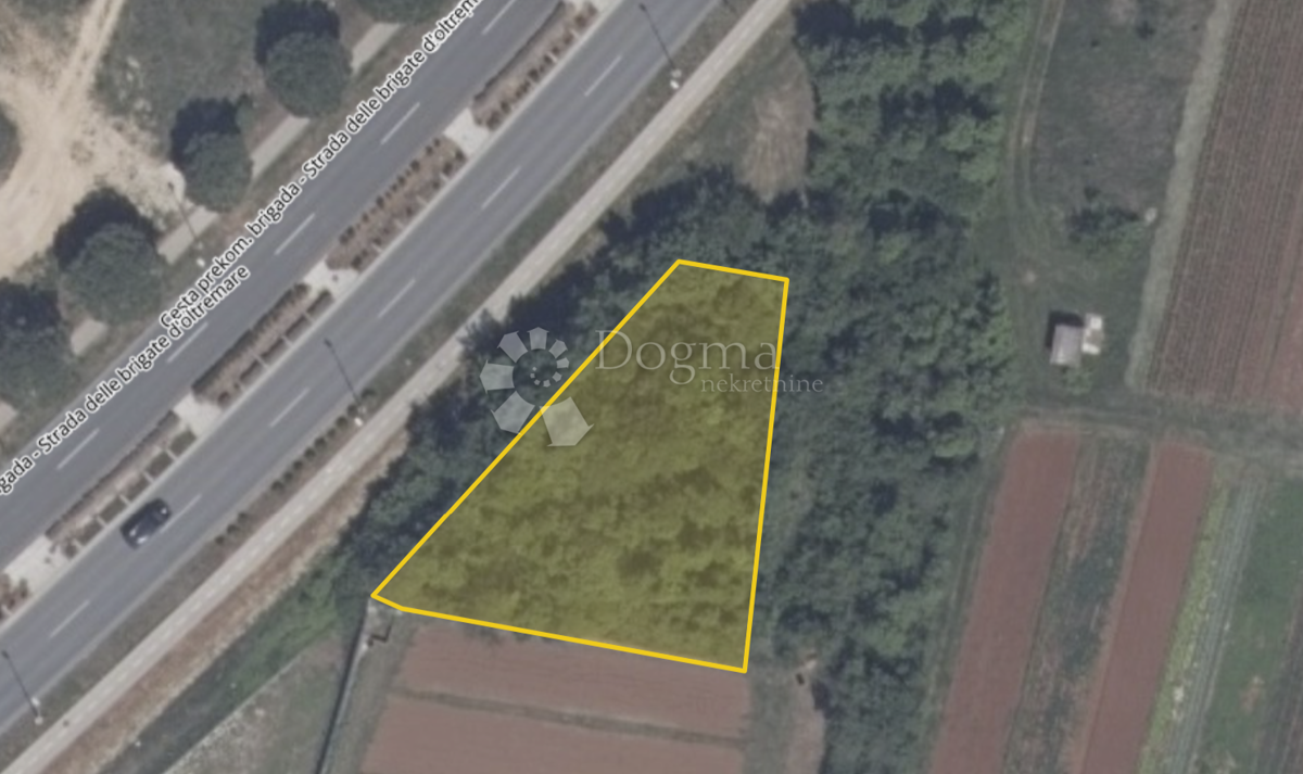 Zazidljivo zemljišče Gregovica, Pula, 930m2