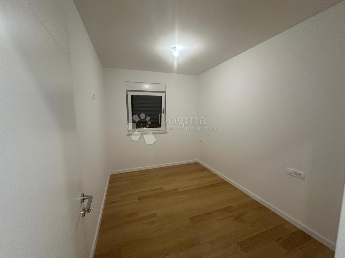Apartma Novalja, 74,40m2