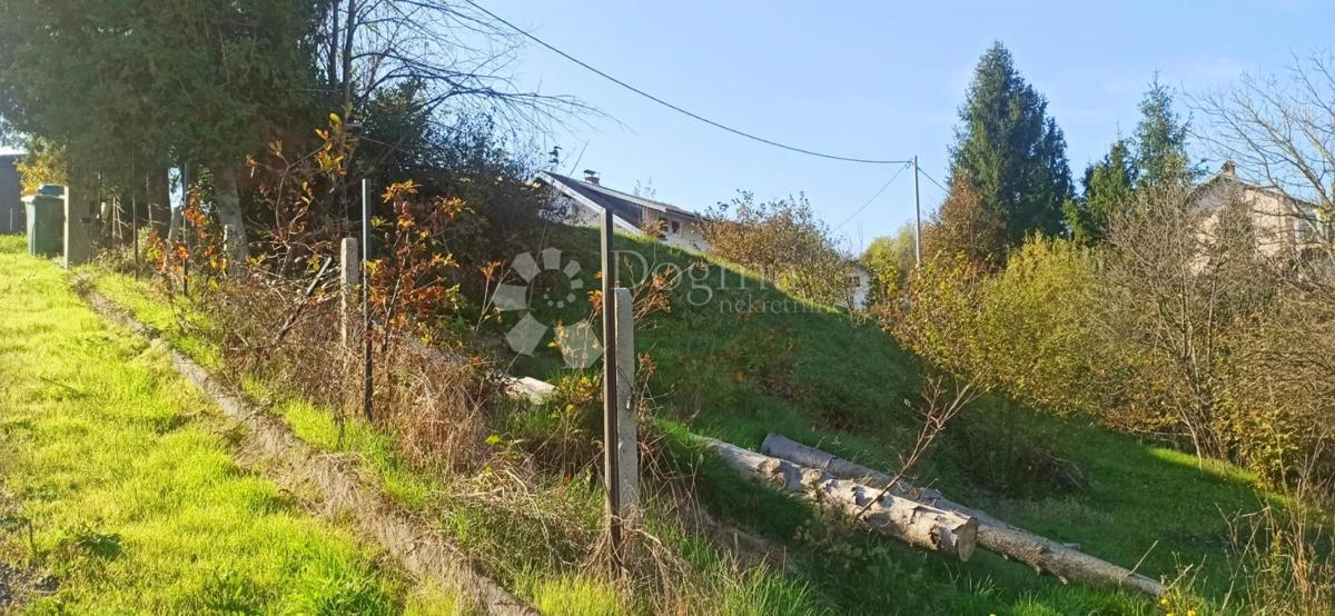 Zazidljivo zemljišče Cerovac Vukmanićki, Karlovac - Okolica, 1.643m2
