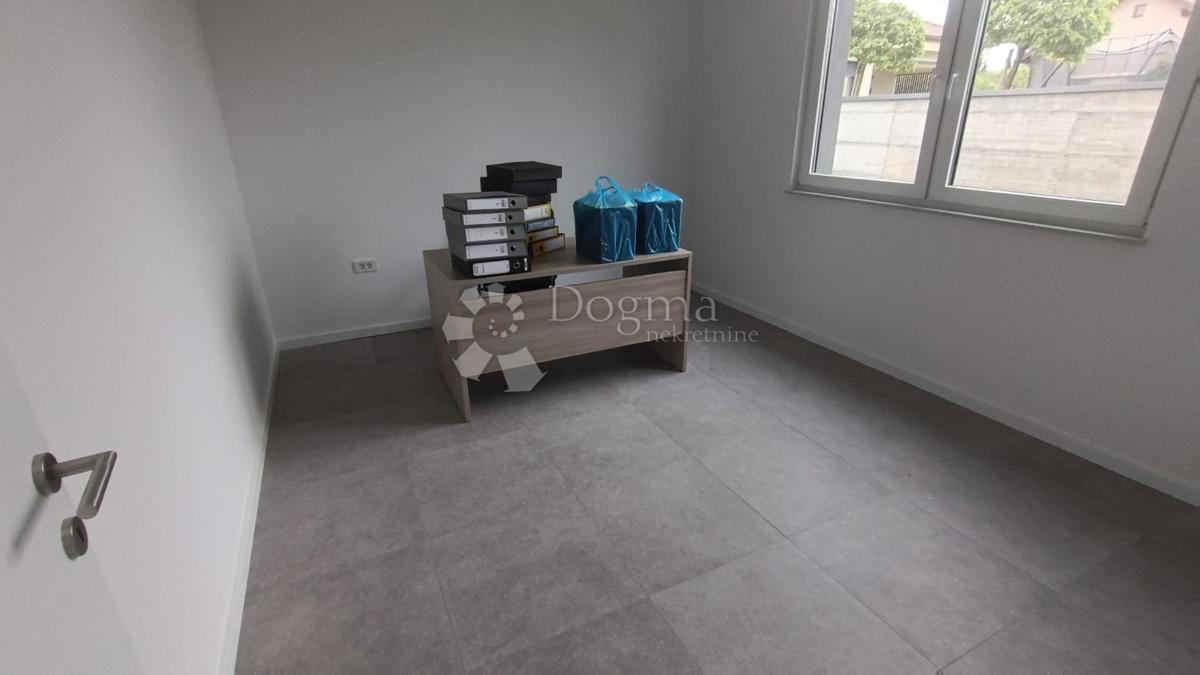 Poslovni prostor Dugo Selo - Centar, Dugo Selo, 62,62m2
