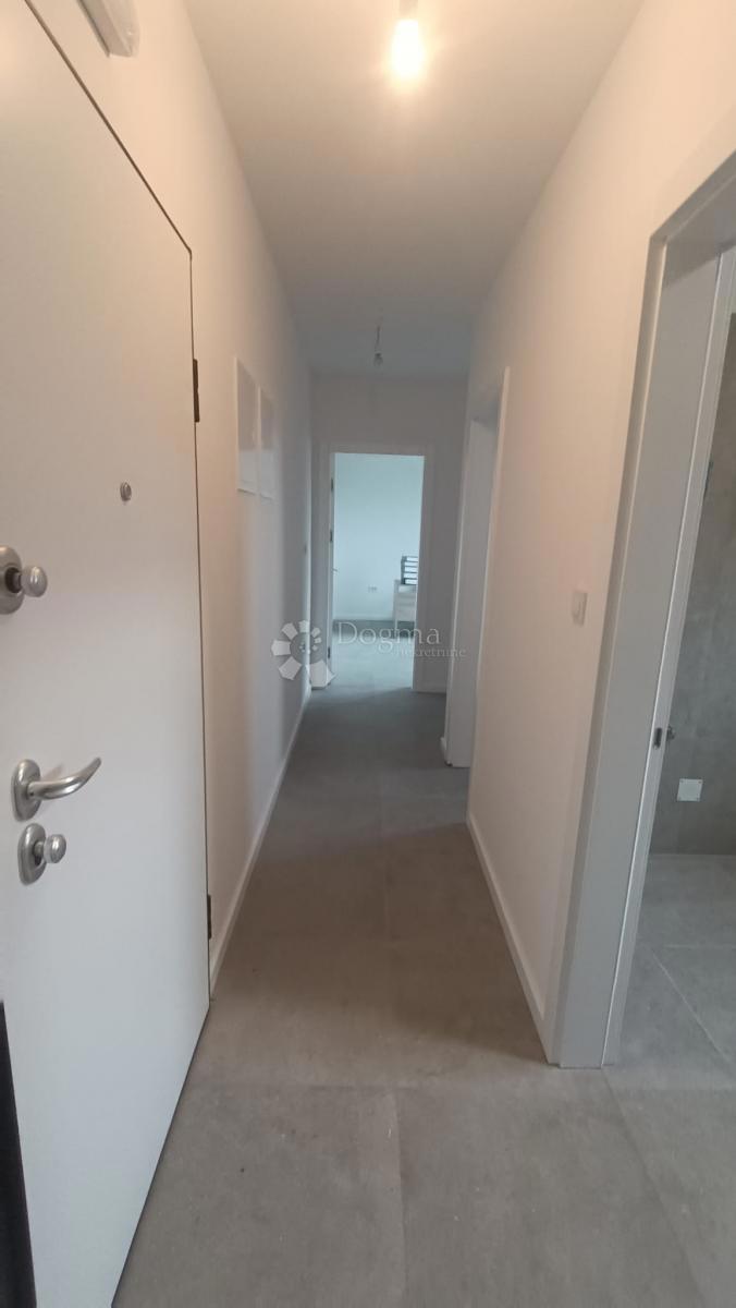 Poslovni prostor Dugo Selo - Centar, Dugo Selo, 62,62m2