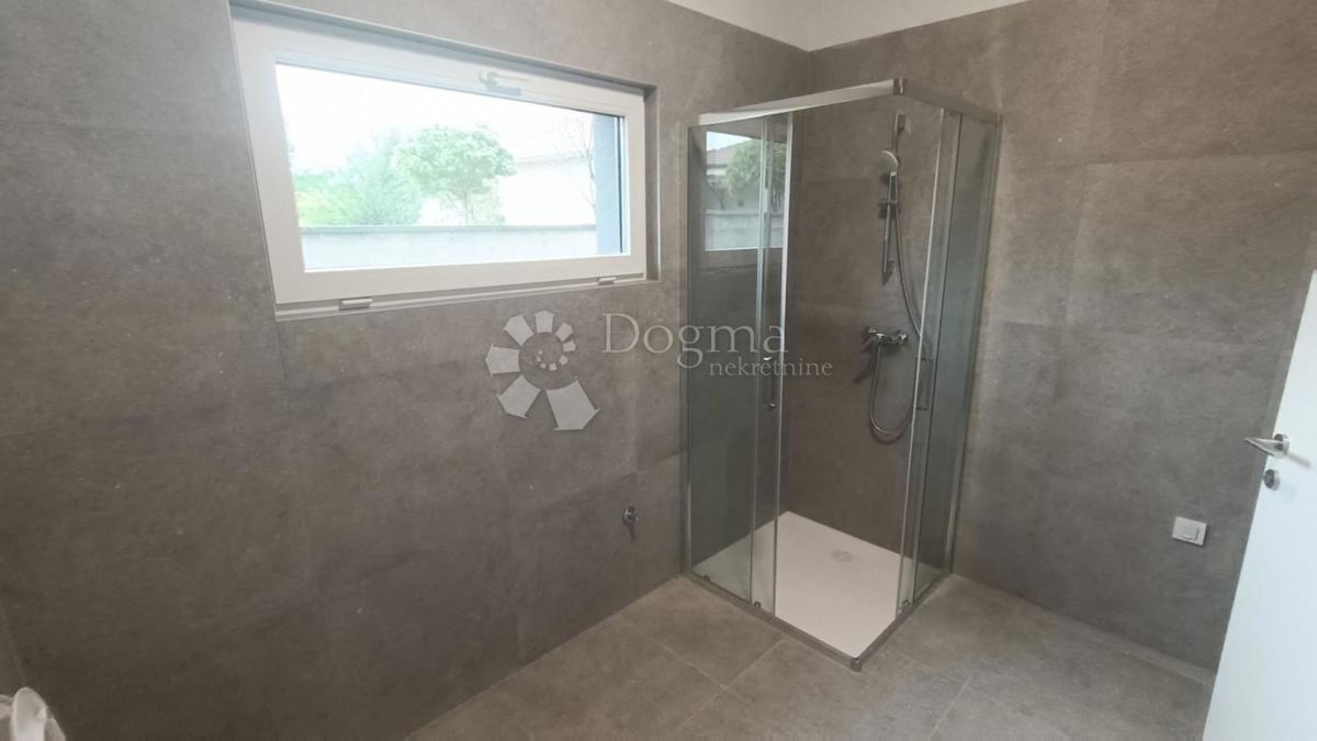 Poslovni prostor Dugo Selo - Centar, Dugo Selo, 62,62m2