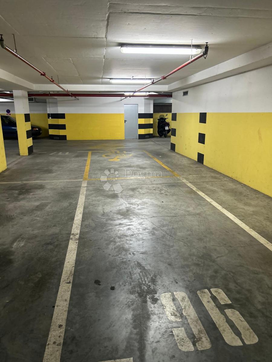Stanovanje 46,98 m2 z garažnim parkirnim mestom - Brda, Split