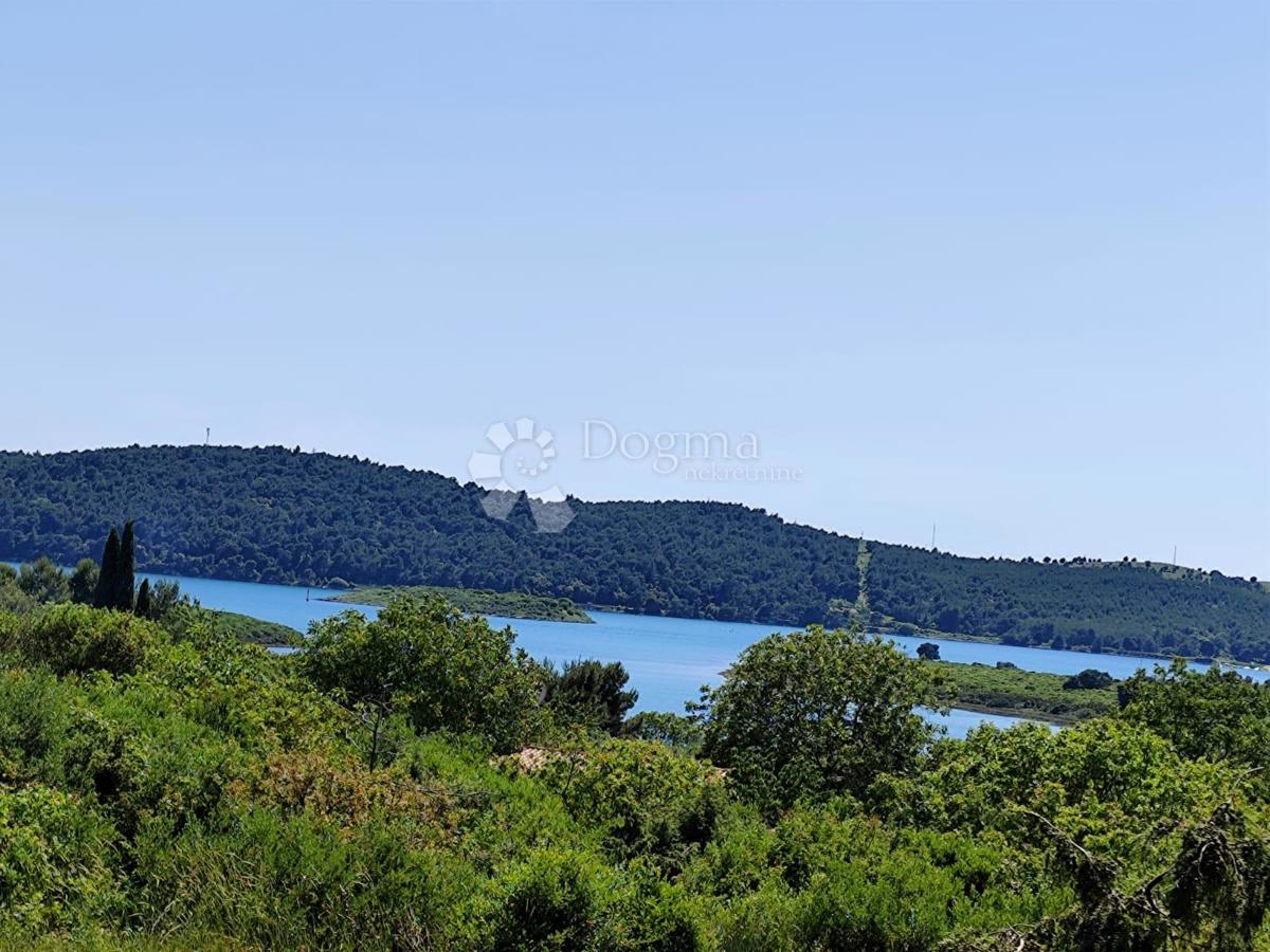 Kmetijsko zemljišče Pomer, Medulin, 1.480m2