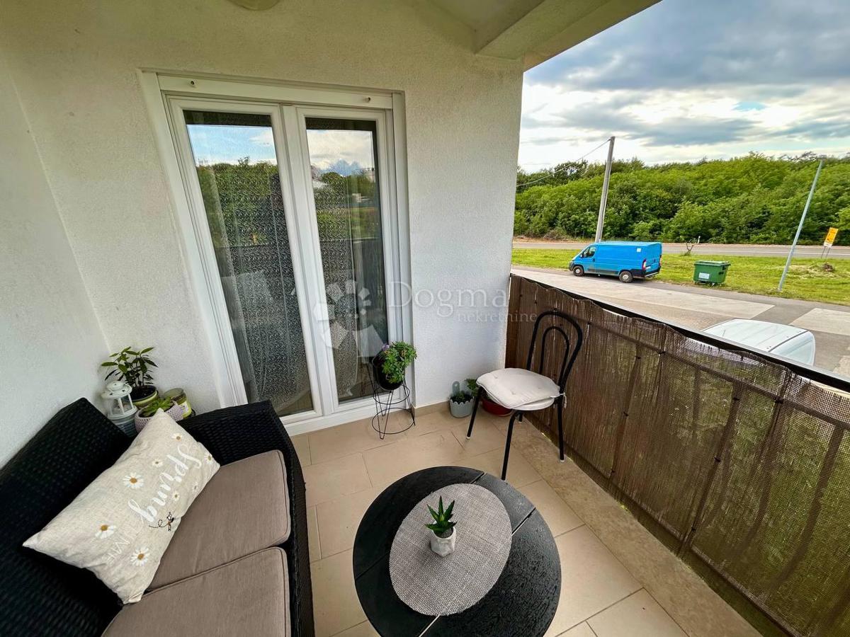 Stanovanje Novigrad, 64,80m2