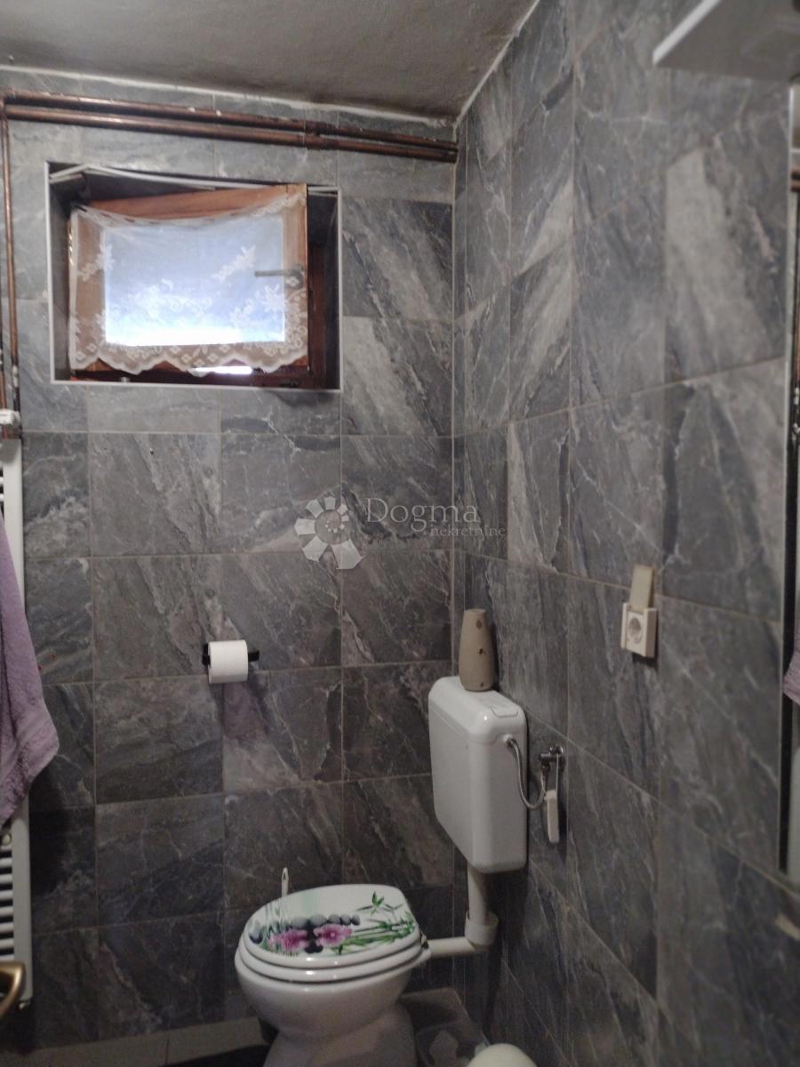 Hiša Šatornja, Glina, 130m2