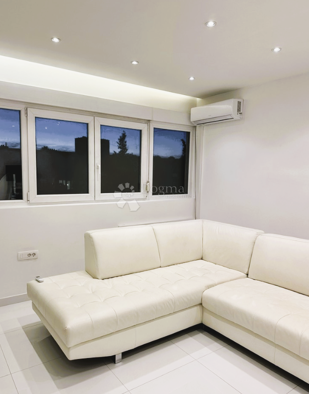 Stanovanje Baldekin, Šibenik, 62m2