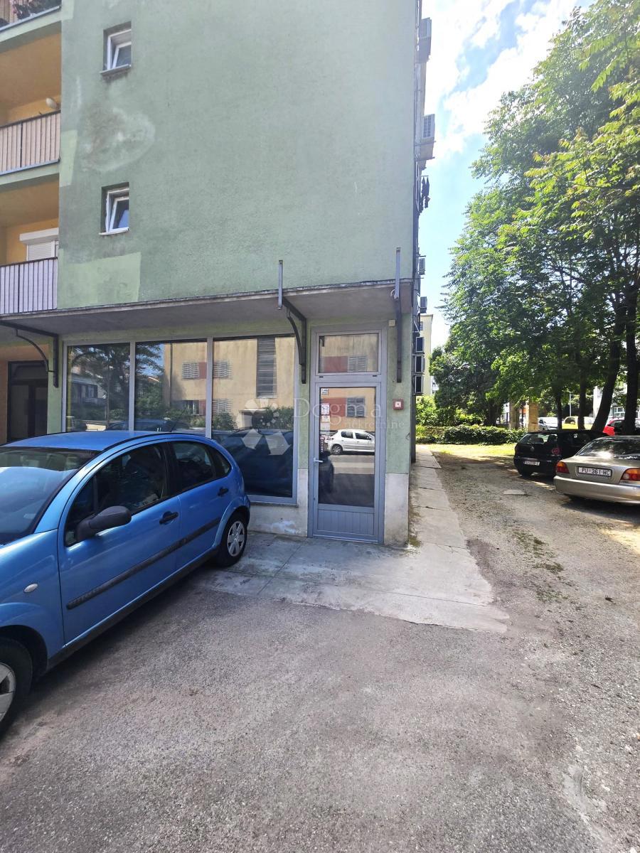 Poslovni prostor Centar, Pula, 56m2