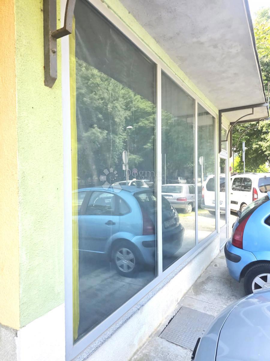 Poslovni prostor Centar, Pula, 56m2