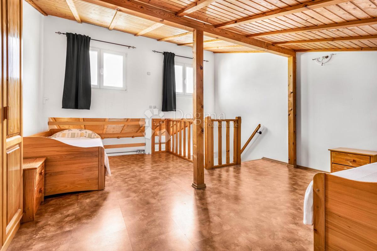 Hiša Pomer, Medulin, 460m2
