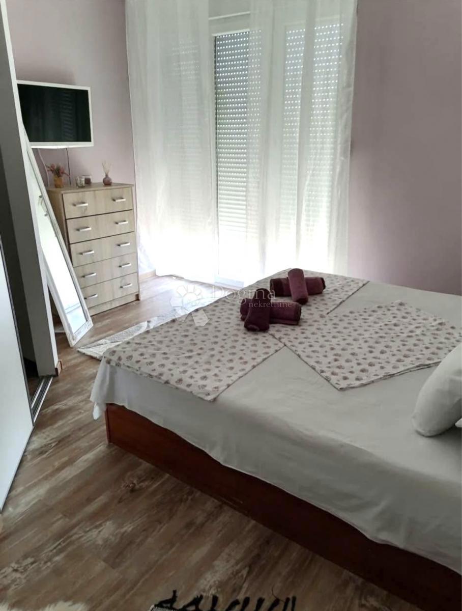 Stanovanje Baldekin, Šibenik, 65m2