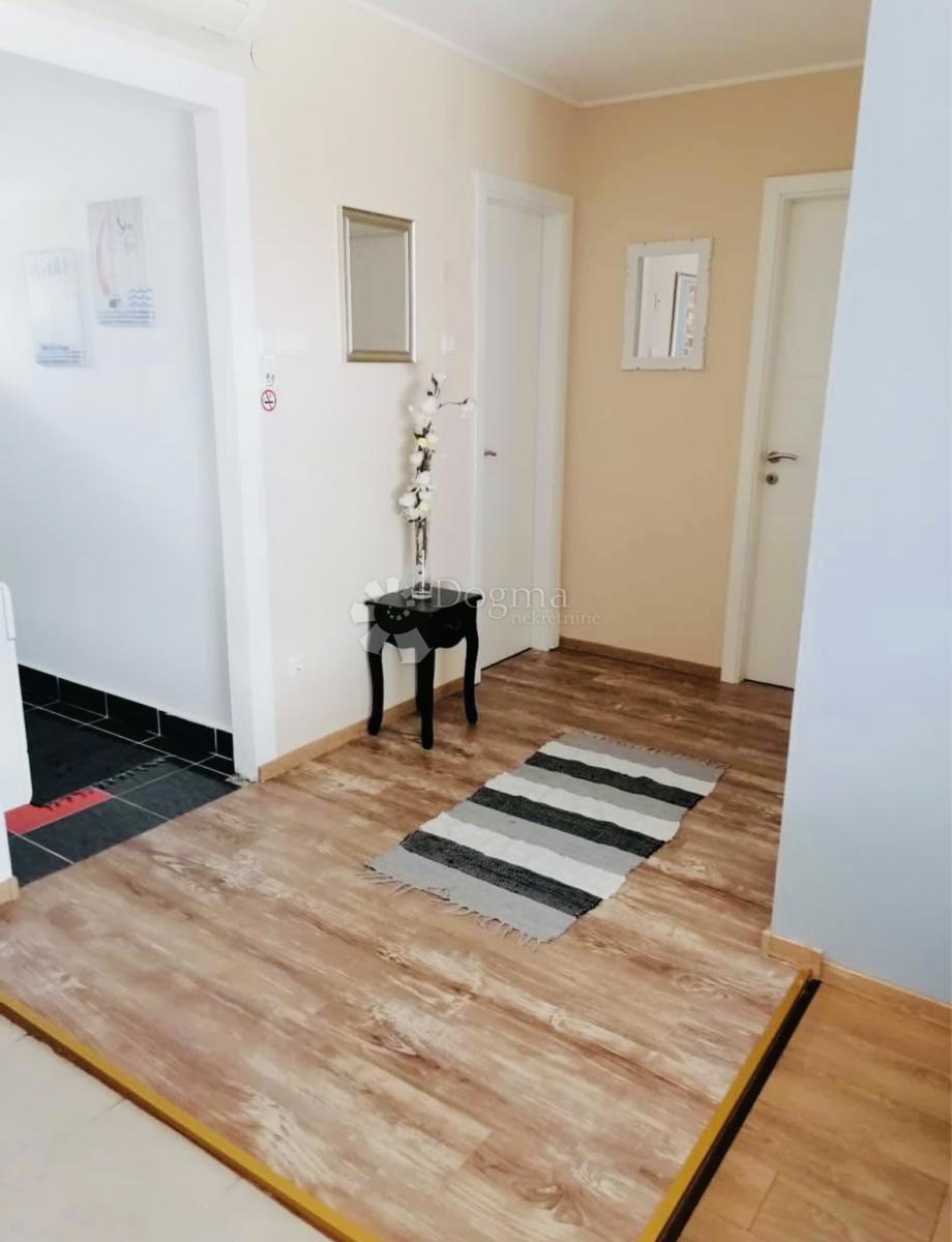Stanovanje Baldekin, Šibenik, 65m2