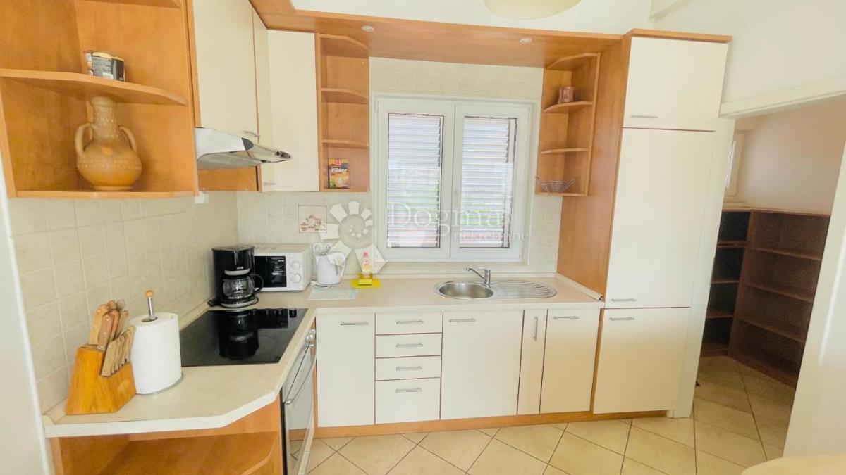Hiša Brodarica, Zadar, 560m2