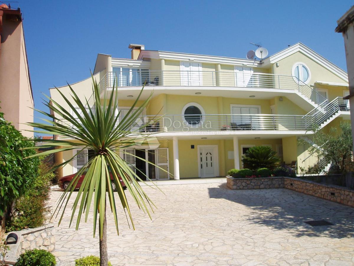 Hiša Brodarica, Zadar, 560m2