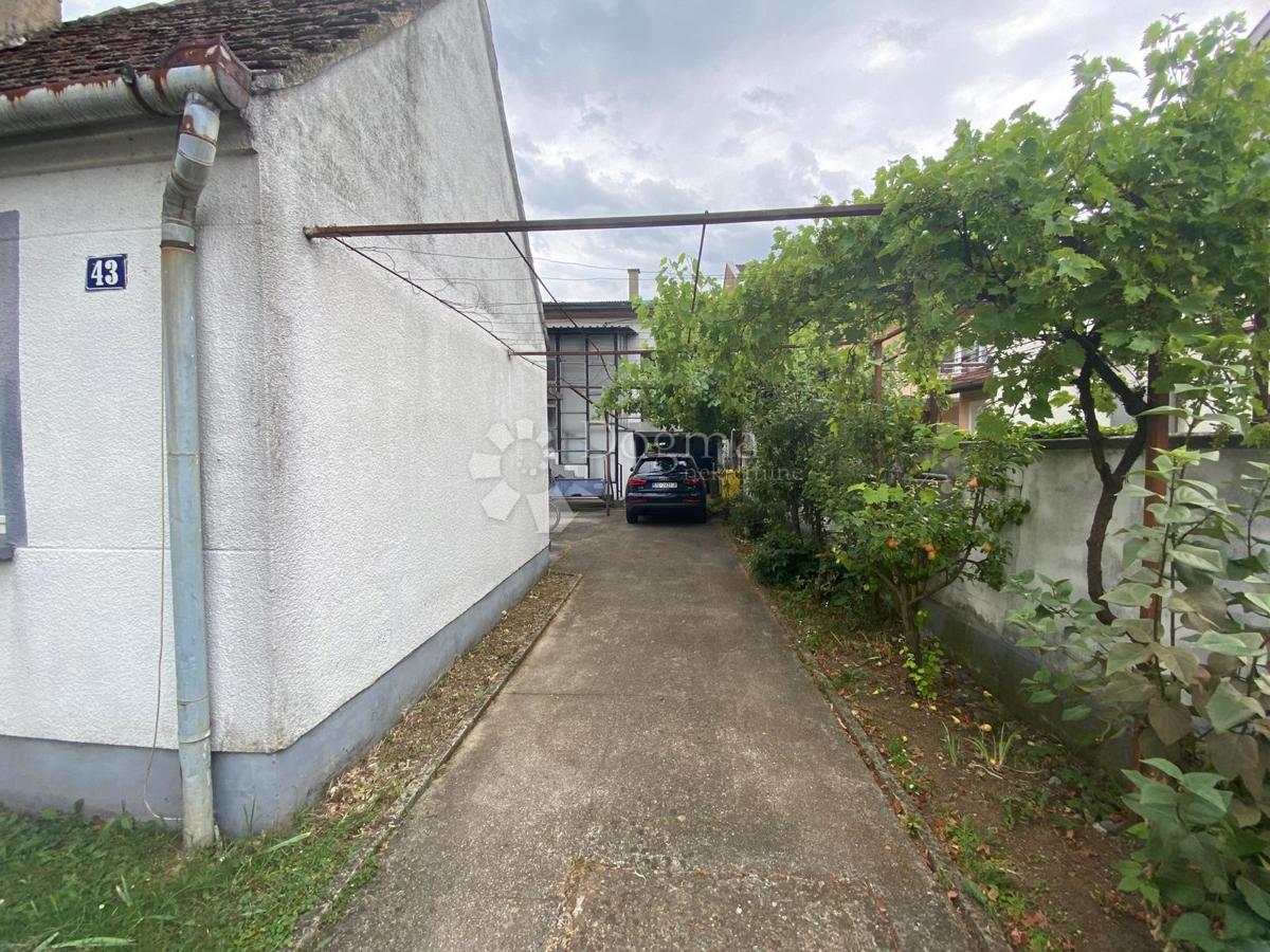 Hiša Budainka, Slavonski Brod, 450m2