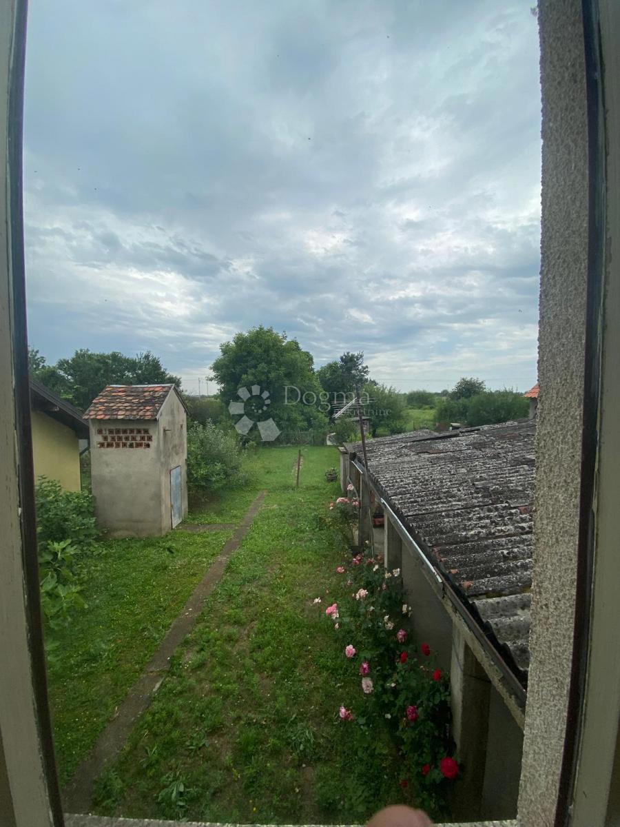 Hiša Budainka, Slavonski Brod, 450m2
