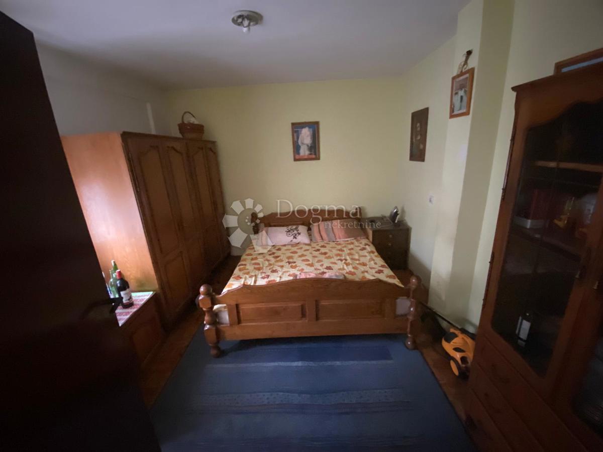 Hiša Budainka, Slavonski Brod, 450m2
