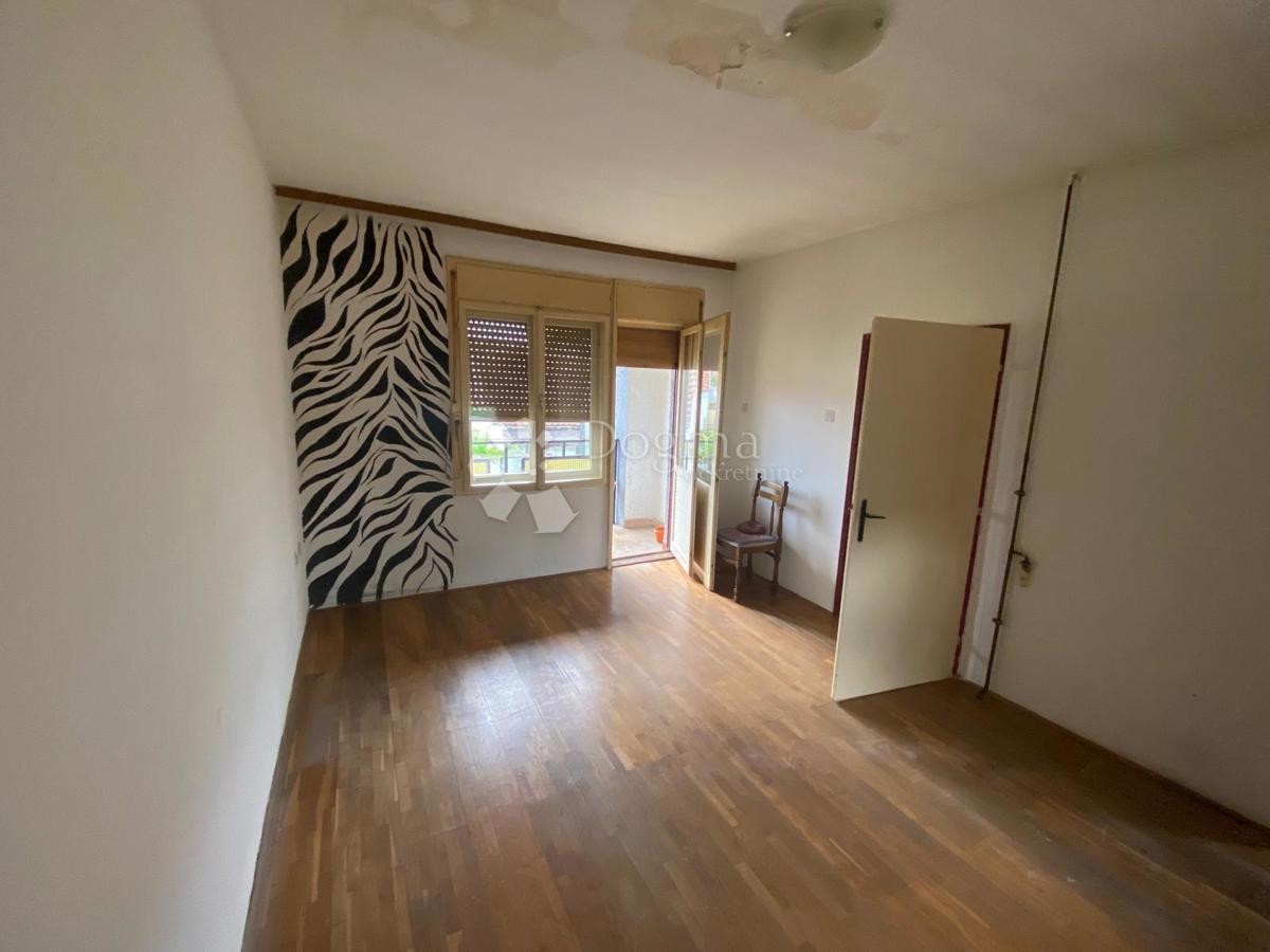 Hiša Budainka, Slavonski Brod, 450m2