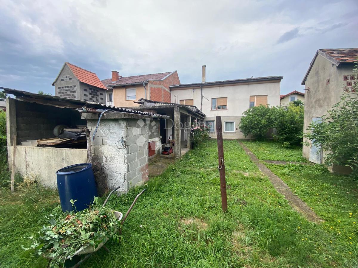 Hiša Budainka, Slavonski Brod, 450m2