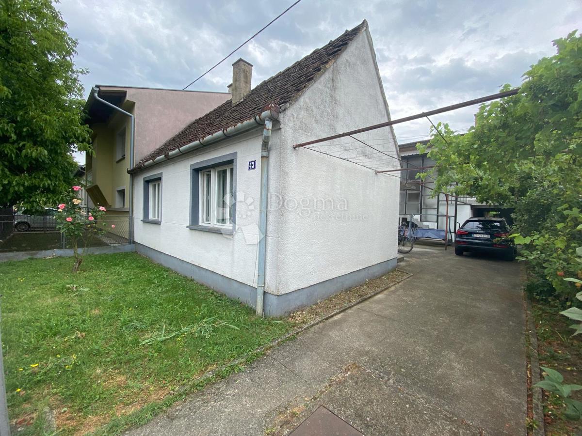 Hiša Budainka, Slavonski Brod, 450m2